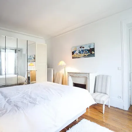 Luxury Flat Near Trocadero Paris