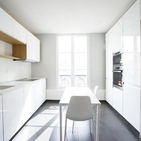 Apartment Luxury Flat Near Trocadero Paris